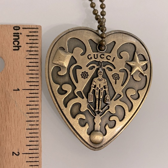 Gorgeous Gucci Vintage Embossed Brass Heart Pendant Charm - Picture 3 of 5